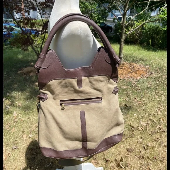 Vera Wang’s Simply Vera Canvas Fold Over Crossbody Hobo Shoulder Bag